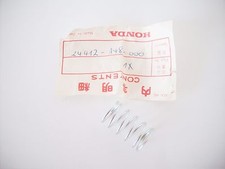 Spring shift fork claw